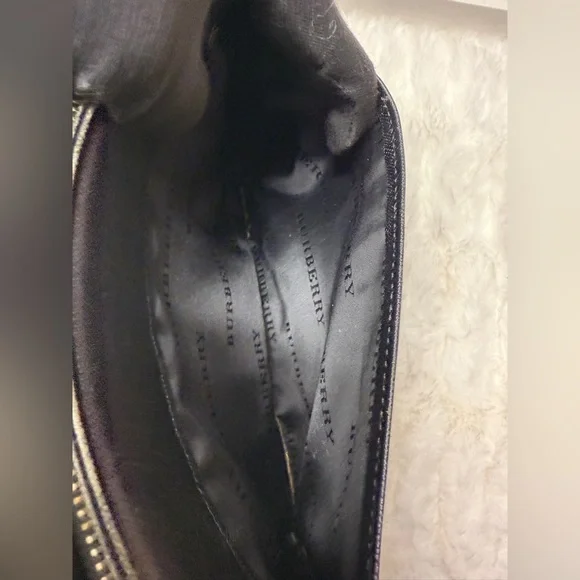 BURBERRY Black Leather Clutch - Picture 9 of 11